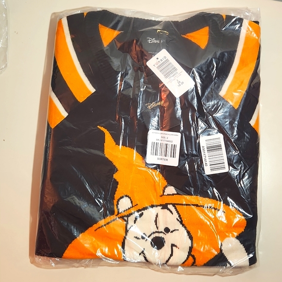 ❤️NWT VINTAGE TORRID SWEATER - WINNIE THE POOH HALLOWEEN PUMPKIN SWEATER - Picture 3 of 12